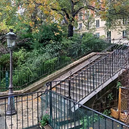 Apartament Au Coeur De Montmartre Paryż
