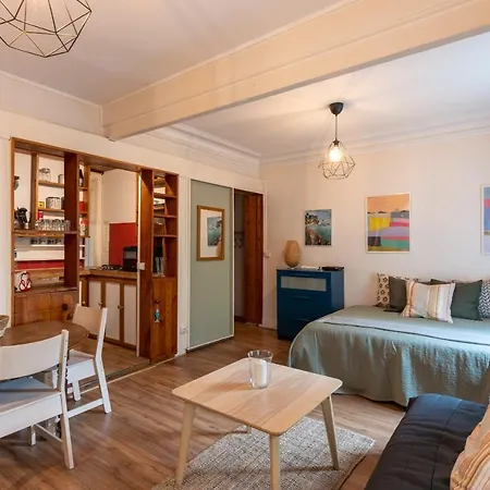 Apartament Au Coeur De Montmartre Paryż